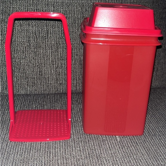 Pick-a-deli Tupperware - Picture 2 of 4